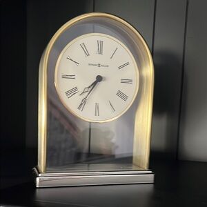 Howard Miller Tabletop Clock